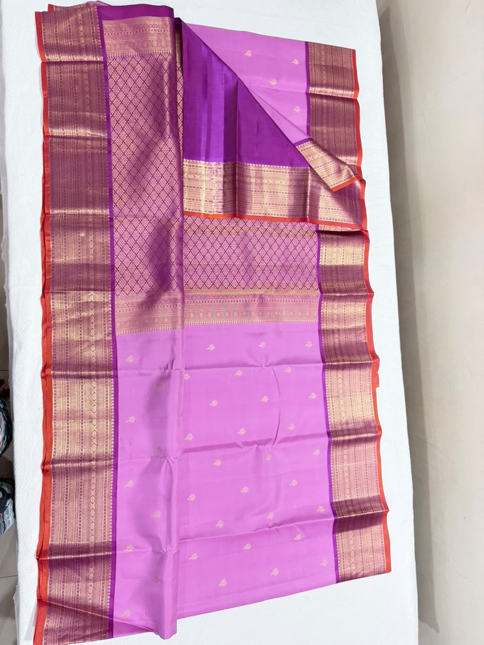 Handloom Silk Sarees at Fascino Boutique
